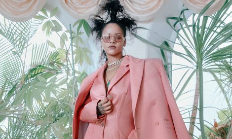 Рианна представила первую видеокампанию модного бренда Fenty