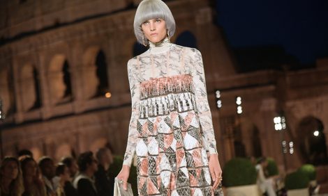 Показ Fendi Couture памяти Карла Лагерфельда в Риме