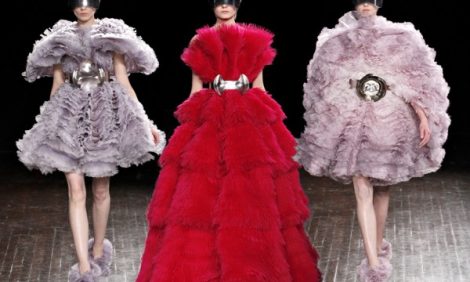 Новость: шоу Alexander McQueen осень/зима 2012-13