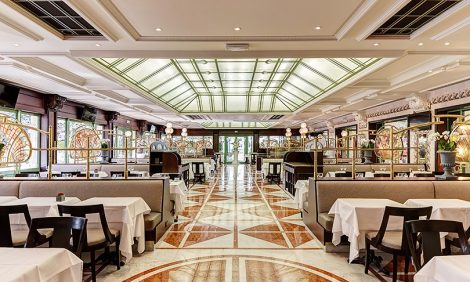 Повод заехать: в легендарном Café de Paris Monte-Carlo обновили меню и открыли бакалейную лавку