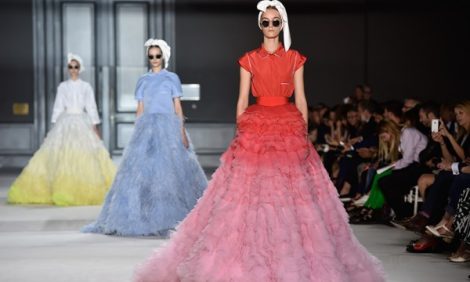 Чувство стиля с Ирэн Дужий: сады Альгамбры в кутюрной коллекции Giambattista Valli