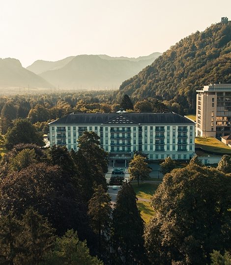 Куда поехать летом: швейцарский Grand Hotel Quellenhof открылся после реновации