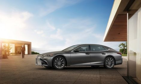 Старт продаж нового поколения флагманского седана Lexus LS