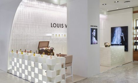 АромаШопинг: открылся парфюмерный корнер Louis Vuitton в ЦУМе