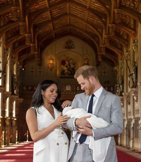 #BabySussex: первые фото сына Меган Маркл и принца Гарри