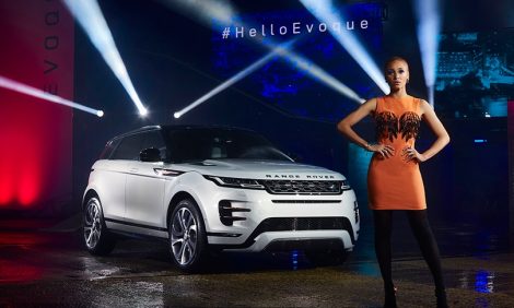 Что общего у платья Адвоа Абоа и нового Range Rover Evoque?