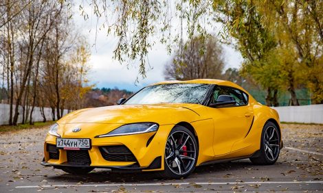 Авто с Яном Коомансом: обзор Toyota GR Supra