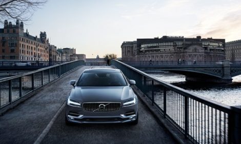 Идея на каникулы: путешествуем по зимней Швеции вместе с Volvo S90