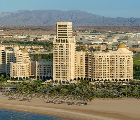 Идея на уикенд: за рулем спорткара на курортах Waldorf Astoria Hotels & Resorts