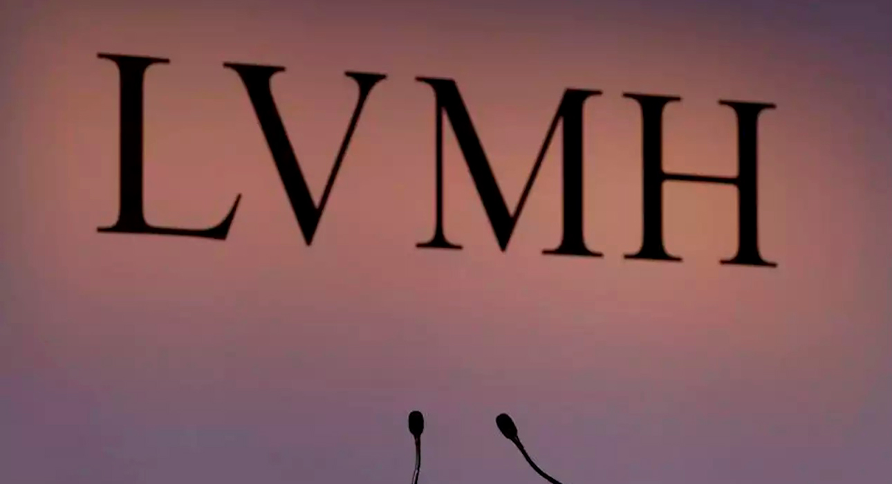 На косметических фабриках LVMH начнут производить санитайзеры для рук