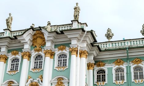 Питер Weekly: выставка в Мариинском, свадебная фотосессия в Эрмитаже и пицца от Игоря Гришечкина