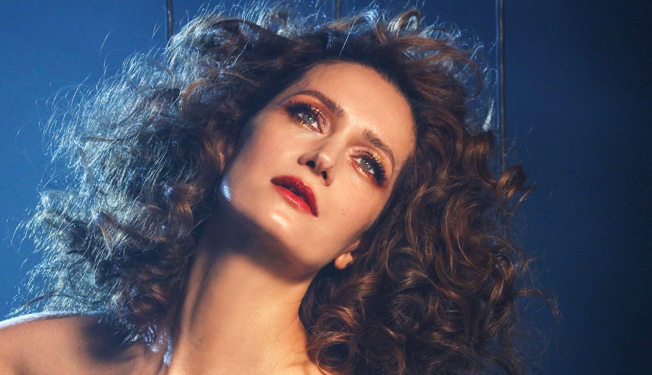 Видео дня: Виктория Исакова в фильме-тизере к весенней коллекции Tegin