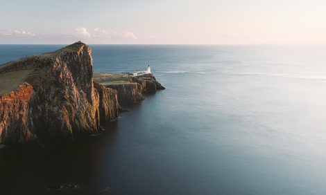 TravelБизнес: экозаправка в Шотландии, отель в Версале и ошибка Ангелы Меркель