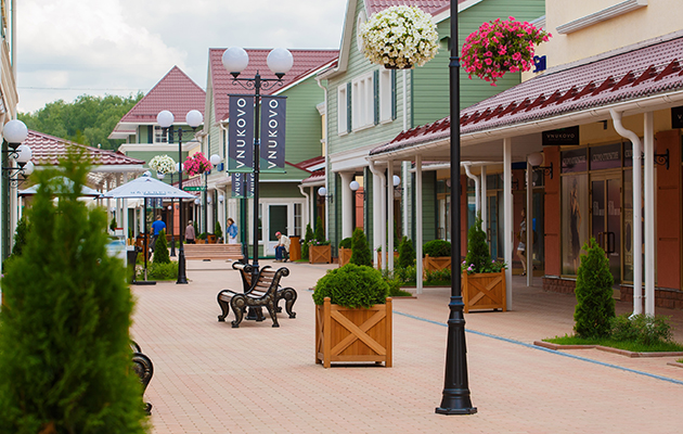 Город: в аутлетах Vnukovo Outlet Village и Novaya Outlet Village открылись летние веранды