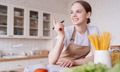 Книжная полка: нескучные завтраки, секреты фудпейринга и рецепты вкусного долголетия