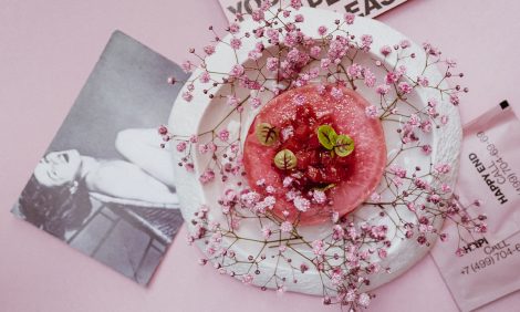 Едим не&nbsp;дома: День города в&nbsp;Mercedes Bar, день рождения Happy End и&nbsp;праздник хризантем в&nbsp;Novikov Restaurant &amp;&nbsp;Bar