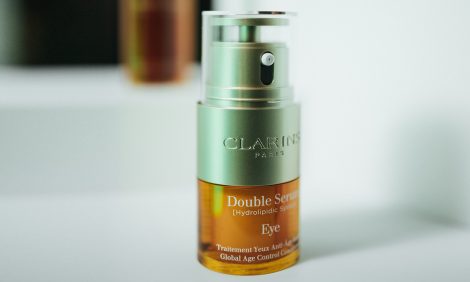 Beauty-событие: Clarins запускает новую сыворотку для глаз Double Serum Eye