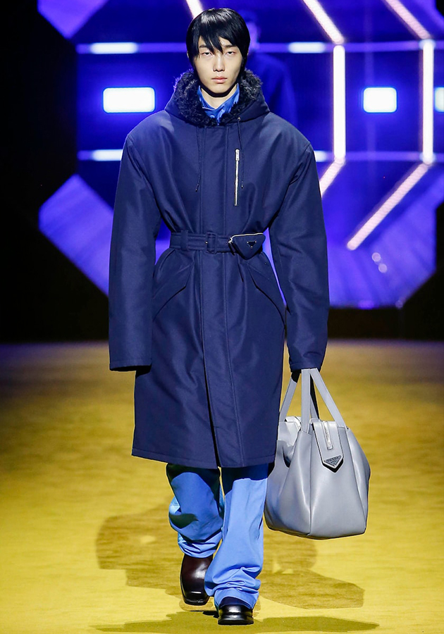 Style Notes: мужская коллекция Prada осень-зима 2022 — и звезды Голливуда на подиуме