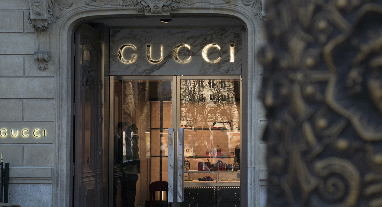 PostaБизнес: магазины Gucci в США начнут принимать оплату криптовалютой