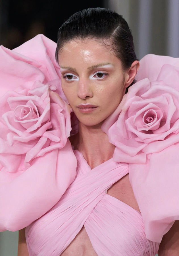 Кутюрная коллекция Giambattista Valli — ода эскапизму