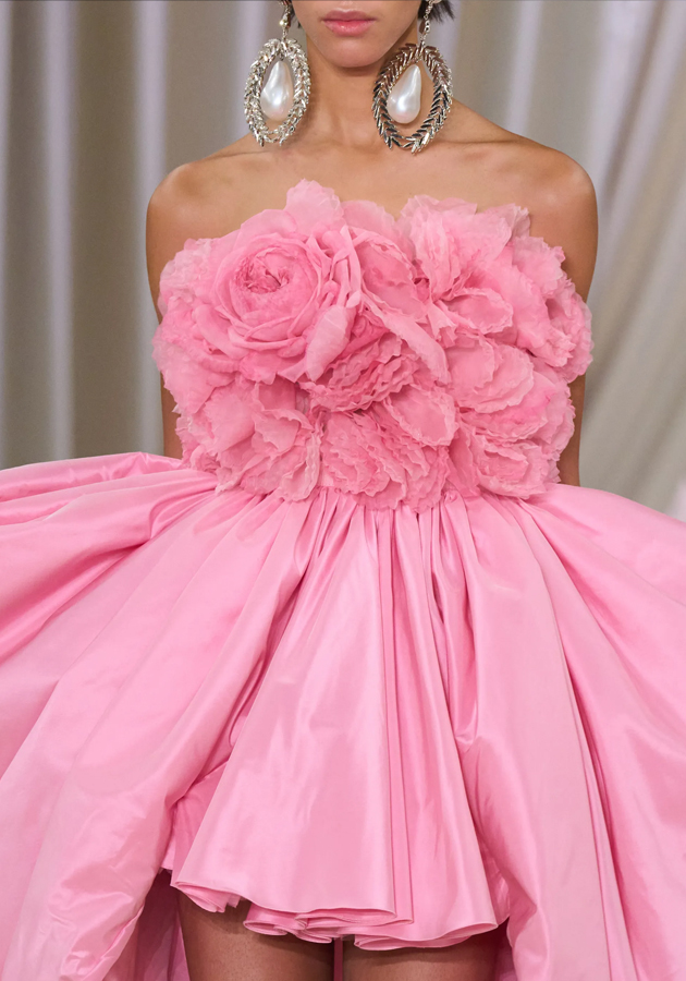 Кутюрная коллекция Giambattista Valli — ода эскапизму