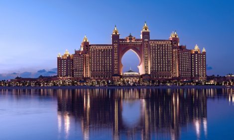 Каникулы в&nbsp;Atlantis, The Palm в&nbsp;Дубае: подводные люксы, уникальный аквапарк и&nbsp;&laquo;прогулки&raquo; с&nbsp;дельфинами