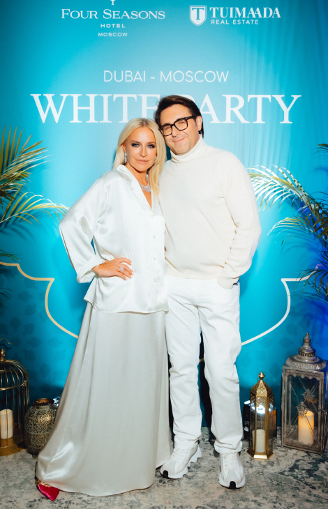 Виктория Шелягова собрала друзей на&nbsp;вечеринке White Party