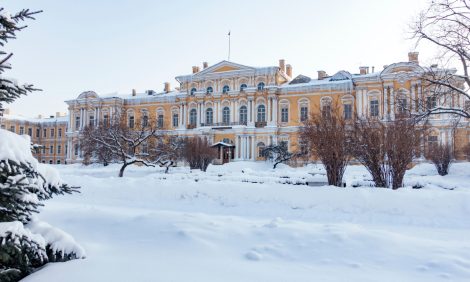 Питер Weekly: Белоснежный бал Иоганна Штрауса, Christmas Market в&nbsp;Особняке Мясникова, выставка-приключение &laquo;Тайна забытых сказок&raquo; и&nbsp;ресторан CHANG