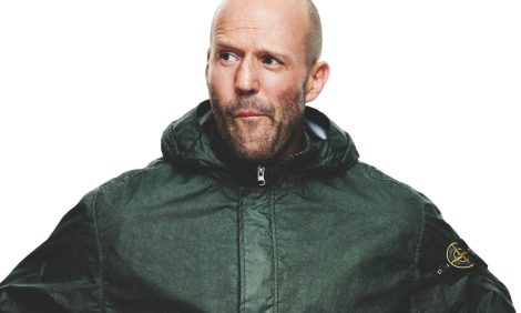 Men in&nbsp;Style: рекламная кампания Stone Island с&nbsp;Джейсоном Стэйтемом собрала шквал комментариев от&nbsp;российских фанатов