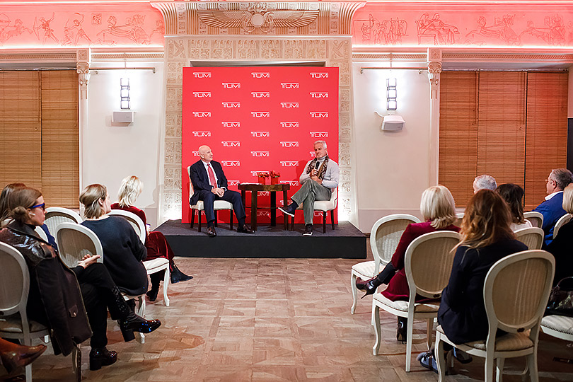 Презентация бренда Tumi и public talk в особняке Смирнова. 