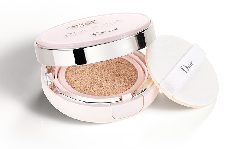 Нужно ли нам это? Новинка от Dior — кушон DreamSkin Perfect Skin Cushion SPF50 PA+++