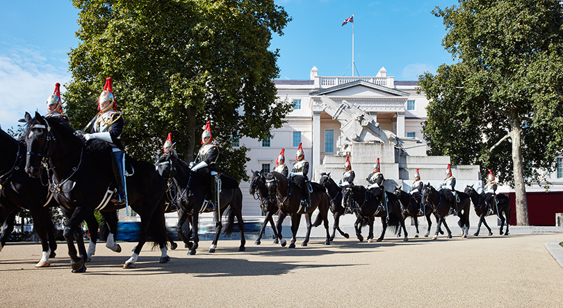 Идея дня: чайная церемония в The Lanesborough в честь принцессы Шарлотты и Елизаветы II