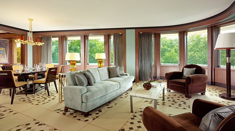 Идея на майские: выставка Алистера Гибсона в 45 Park Lane