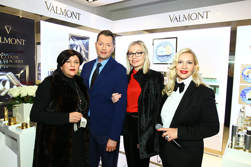 BeautyShopping: в ЦУМе открыли корнер Valmont. Жанна Колесникова (ЦУМ), Игорь Яковлев («МБГ Бьюти»), Виктория Давыдова и Екатерина Одинцова