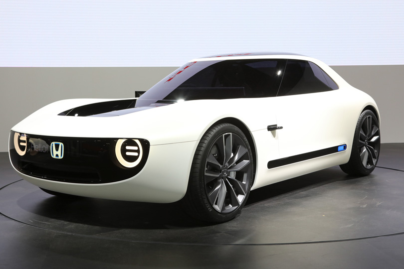 Cars with Jan Coomans. Tokyo Motor Show — the latest from the land of Godzilla. Honda Sports EV