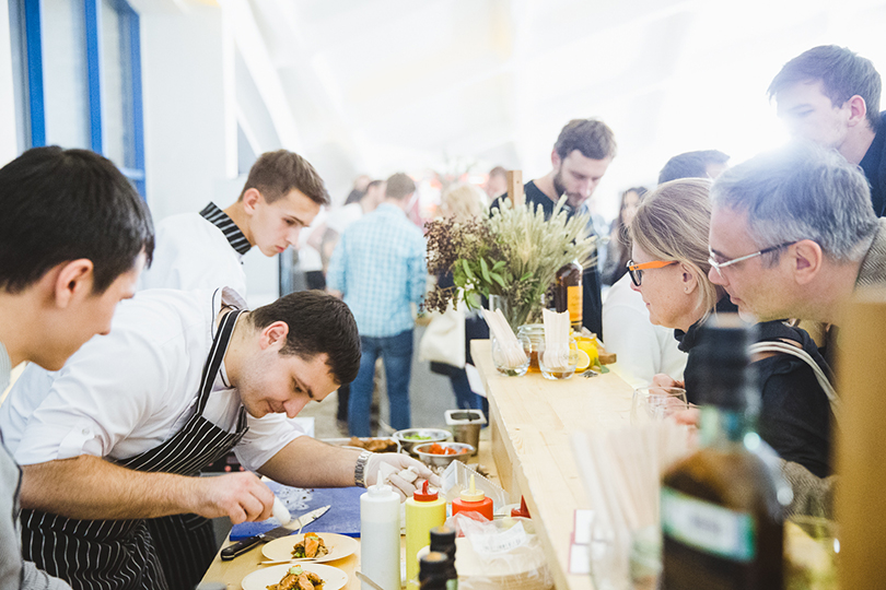 Светская хроника: The Singleton Night Market на Усачевском рынке. Павел Дзюбло