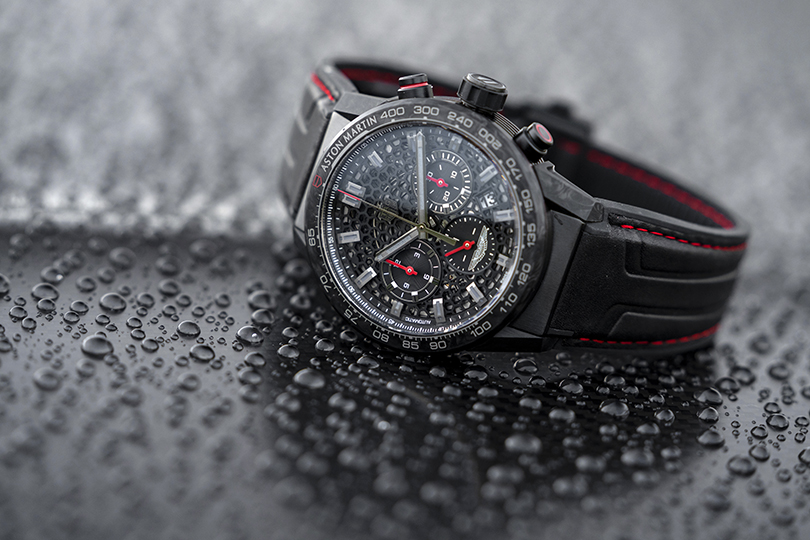 TAG Heuer DBS Edition Carrera Heuer 02, оснащенные автоматическим мануфактурным механизмом Calibre HEUER 02