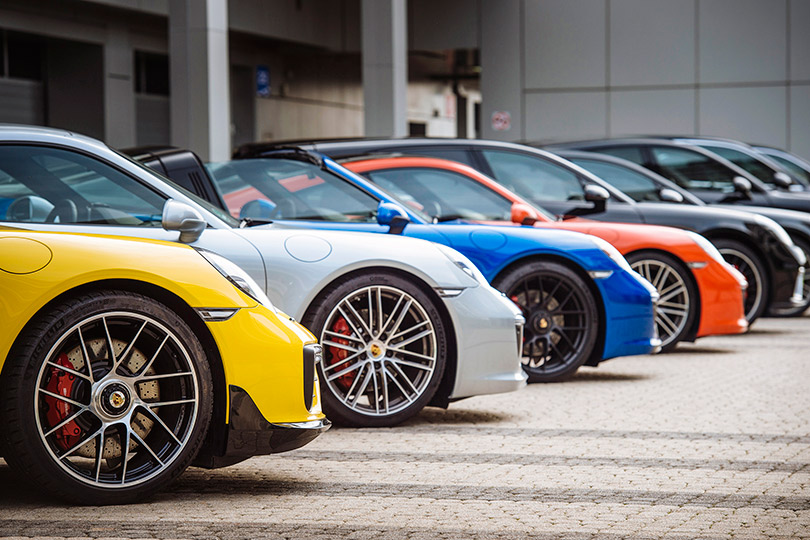 Cars with Jan Coomans. Porsche World Roadshow at Sochi Autodrome: speed dating