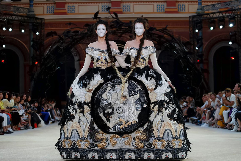 Haute Couture Fall Winter 2019/2020: Guo Pei