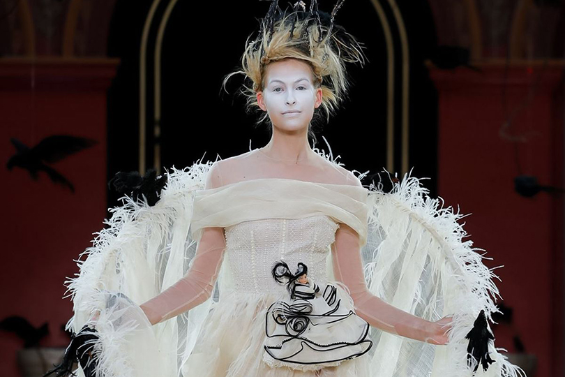 Haute Couture Fall Winter 2019/2020: Guo Pei