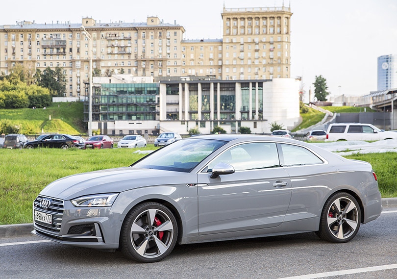 Авто с Яном Коомансом. За рулем двух Audi: S5 Coupé и SQ5