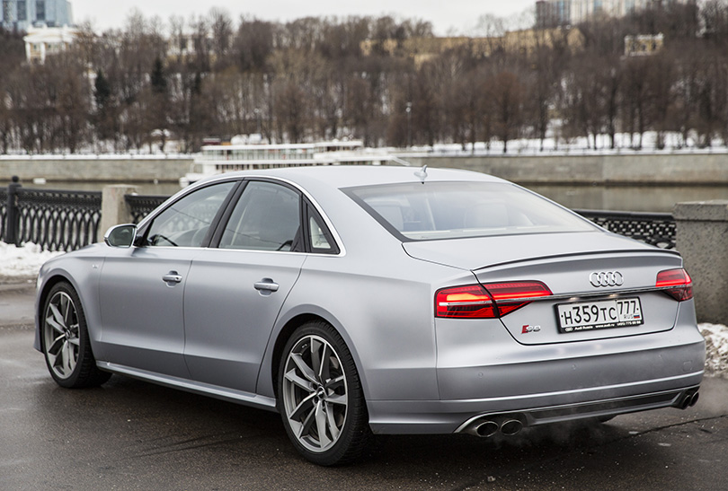 Cars with Jan Coomans: Audi S8 Plus review