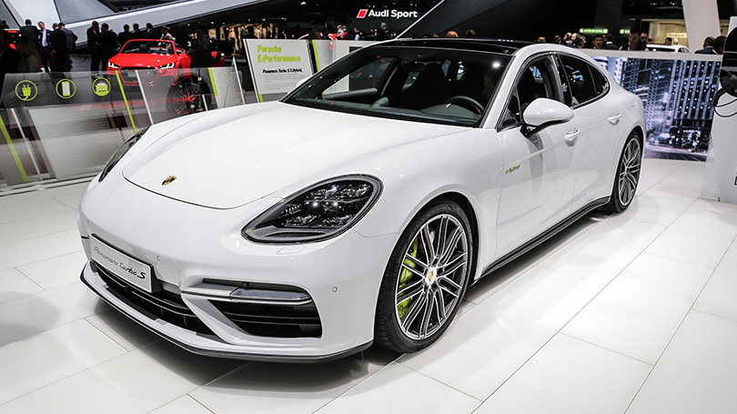 Авто с Яном Коомансом: главные новинки Женевского автосалона. Porsche Panamera Turbo S E-Hybrid