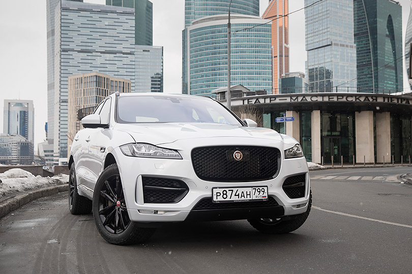 Авто в большом городе. 2-я часть: за рулем Jaguar F-Pace — по самым модным улицам Москвы