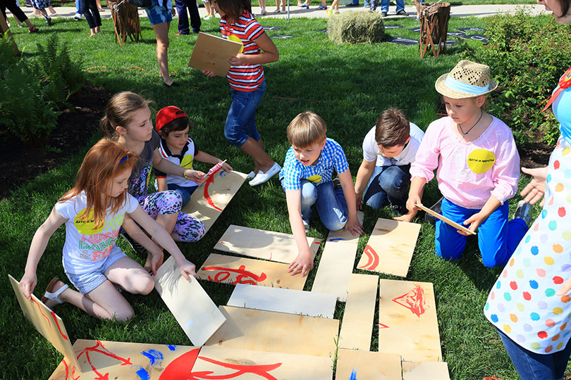 Posta Kids Club: здоровый образ жизни и творческие мастерские в Pride Summer Camp