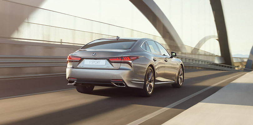 Старт продаж нового поколения флагманского седана Lexus LS