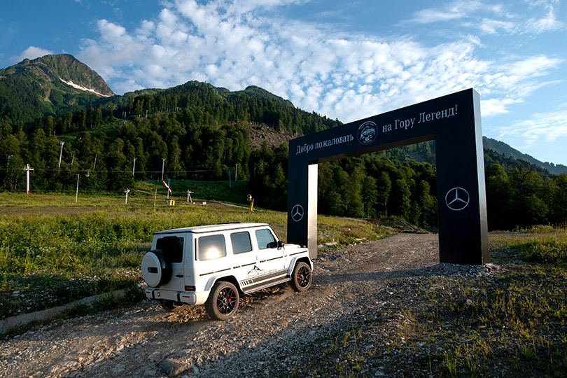 Cars with Jan Coomans. New Mercedes G class — old school, new headmaster