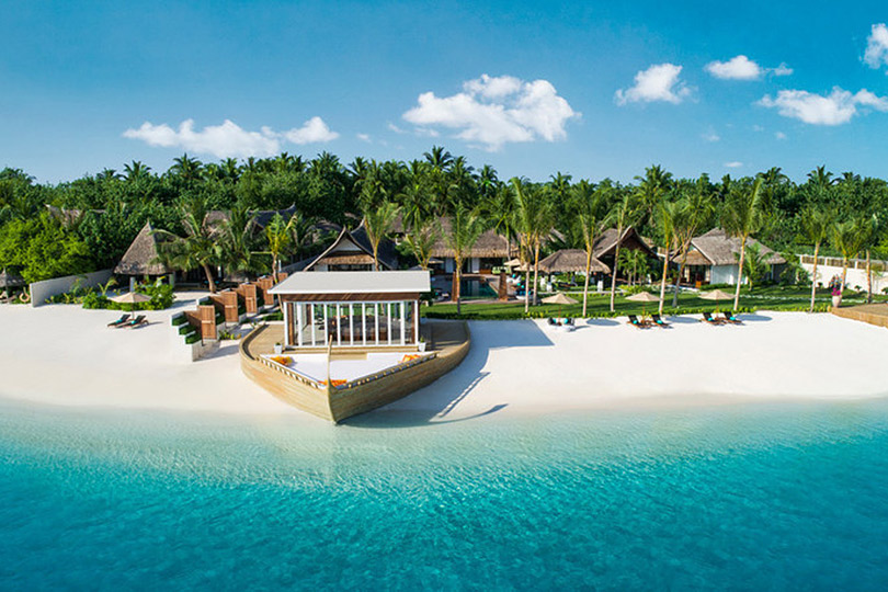 #PostaTravelNotes: Яна Рудковская и Евгений Плющенко на Королевской вилле в Jumeirah Vittaveli Maldives