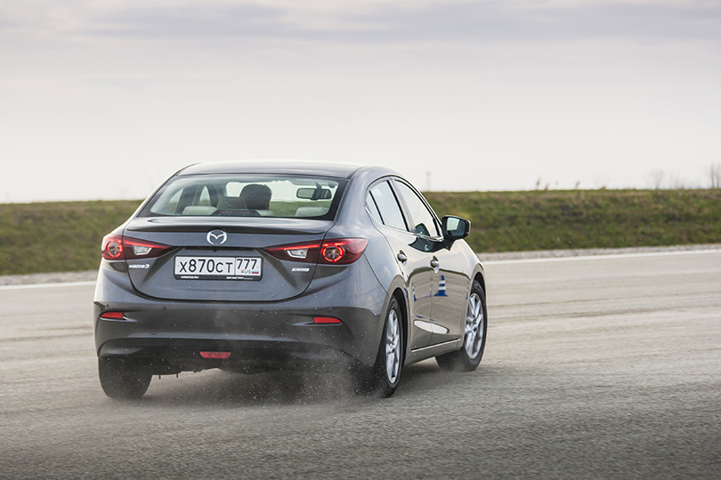 Cars with Jan Coomans: Experiencing the Mazda Jinba Ittai Academy