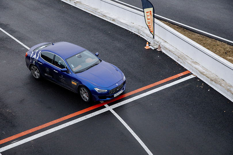 Авто с Яном Коомансом: за рулем Maserati на автодроме ADM Raceway в Мячково